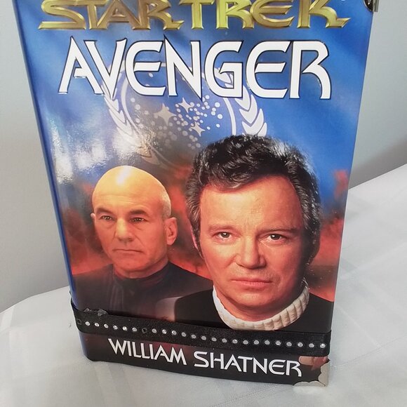 Star Trek Book Sculpture Upcycle - Picture 4 of 5